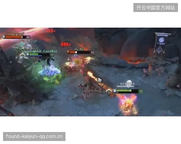 三人强行越塔却被反杀——一次令人热血沸腾的英雄对决
