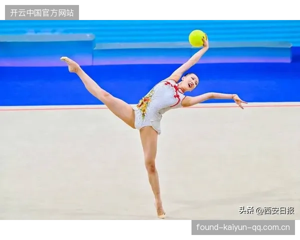 体操王子复出首秀完美落地！全场鼓掌