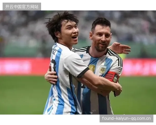 梅西“回家”照刷屏全球！球迷高喊请你回来